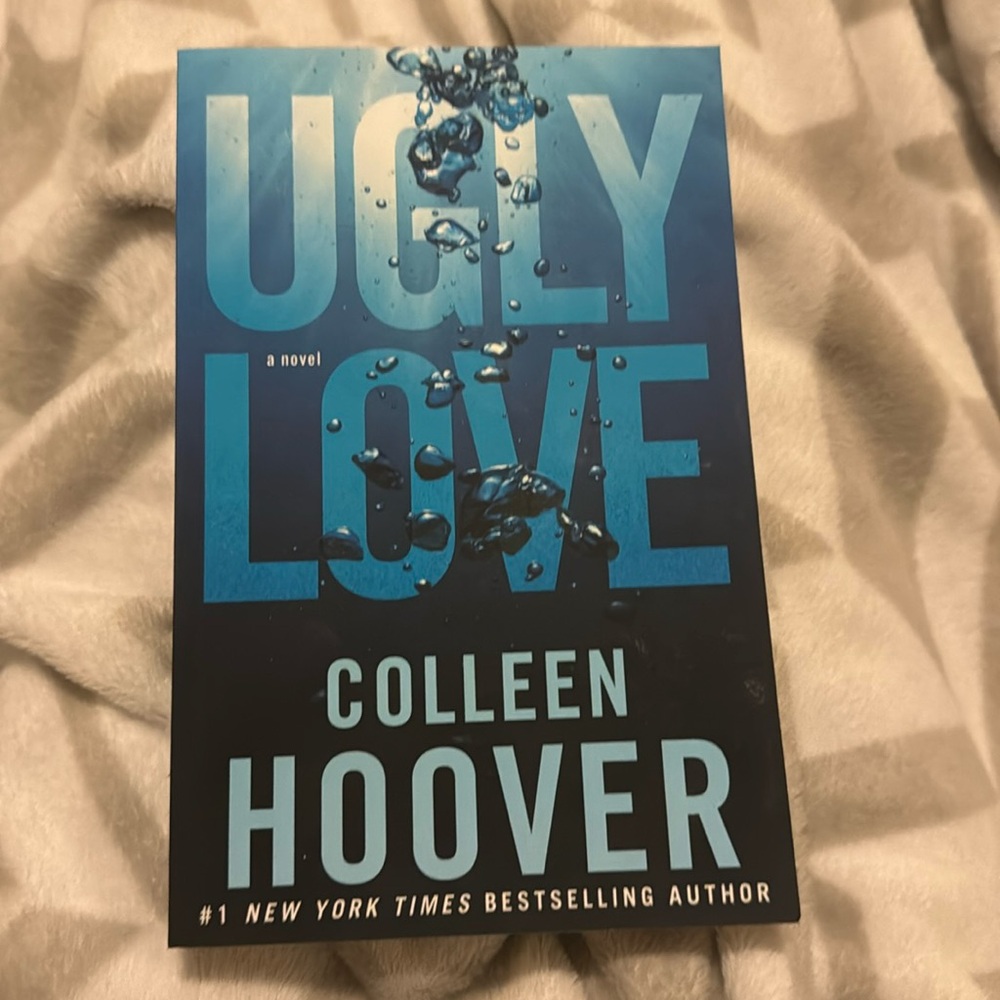 Ugly Love book written by Colleen Hoover